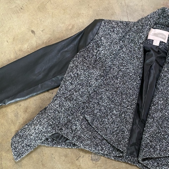 Cropped Pleather Sleeve Tweed Jacket - Picture 3 of 7